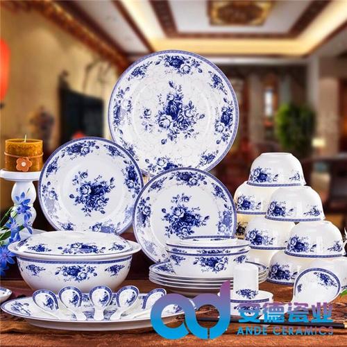 匠心独运，窑火传薪——安德001与当代中国陶瓷工艺品的突围之路